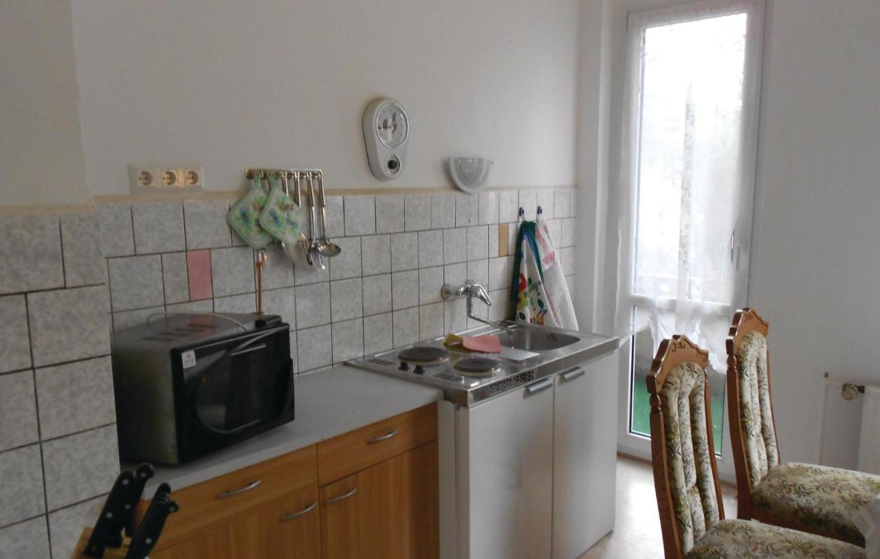 Lovely Apartment In Waren-Mueritz With Kitchen Exterior foto